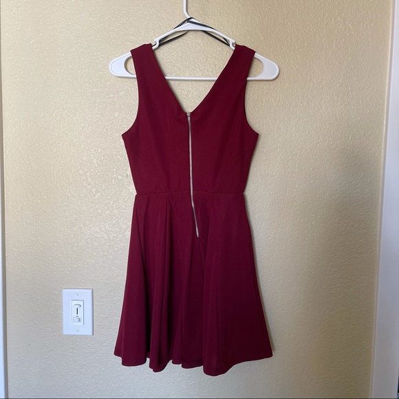 Maroon burgundy fit and flare zippered mini dress - Picture 2 of 2